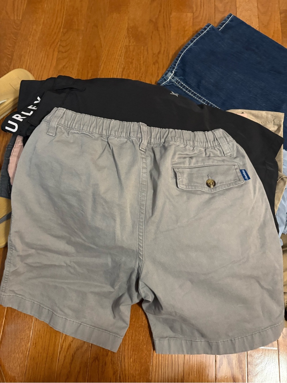 Chubbies  Light Gray Elastic Waist Shorts men’s size small - Picture 4 of 4